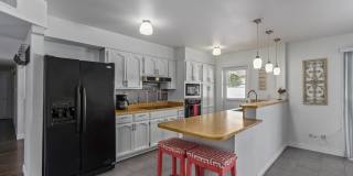106 E GENEVA Drive Gallery 9
