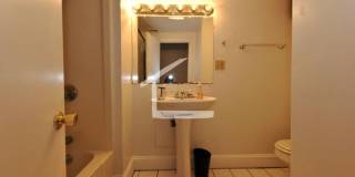 Large 4 bed unit for all the Mission Hill area schools! Gallery 9