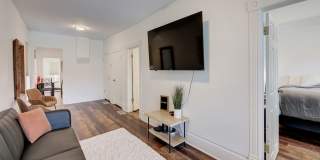 909 5th Ave. Gallery 5