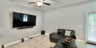 2100 Pomegranate Court Gallery 5