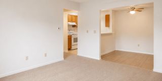 Creekside Square Apartments Gallery 18