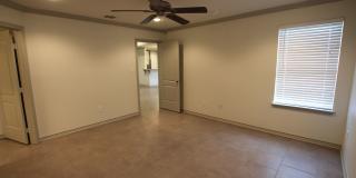 Beautiful 3 Bedroom 2 Bathroom Townhouse in South Tyler! Now offering 1/2 OFF FIRST FULL MONTHS RENT! Gallery 18