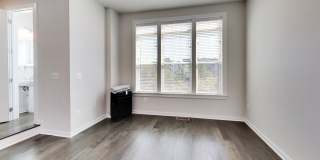 Fresh and Ready 4Bed/4.5Bath Beautiful 4 level TH + 2 Car Garage Gallery 13