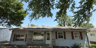 3 Bedroom Single family with fenced in yard Gallery 1
