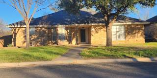 4802 Royal Oak Drive Gallery 1