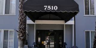 7510 Hollywood Apartments Gallery 32