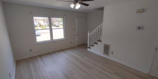 2211 Peppertree Street Gallery 3