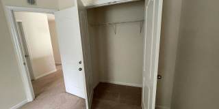 Room in 6 Bedroom Home at Agnew Dr Gallery 32