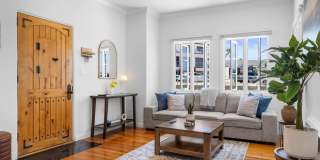 Charming 2 Bed 1 bath "fully furnished monthly rental" in La Jolla Village. Gallery 9