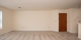 Walk to UC & UC Medical | 1BR/2BR Apartments Gallery 35