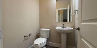 Great Location ~ Fabulous Townhome in New Braunfels 3/2.5 ~ Minutes from Gruene ~ Move in Ready! Gallery 7