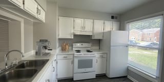 Yorktown Village Gallery 6