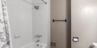 493 Delaware Avenue Gallery 18