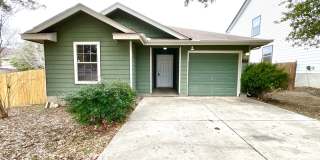 Charming 3-Bedroom Cul-de-Sac Home with Fenced Yard & Garage! Gallery 1
