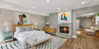 1527 W Pearson Street Gallery 27