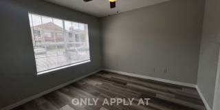3/2 Regency Gardens 1st Floor Condo with New Plank Fooring, Stainless Appliances, and Fresh Paint! Gallery 4