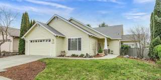 NEW TO MARKET, 3 BEDROOM EAST MEDFORD HOME NEW TO MARKET, 3 BEDROOM EAST MEDFORD HOME Gallery 1