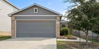 CHARMING 3 BEDROOM HOME IN STONEGATE CHARMING 3 BEDROOM HOME IN STONEGATE Gallery 1