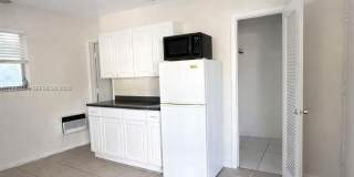 2051 NE 25th Ave Gallery 1