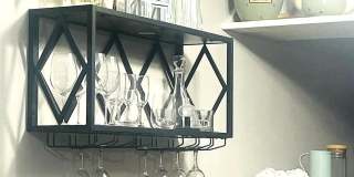 Room in 2 Bedroom Home at E Hill Dr Gallery 1