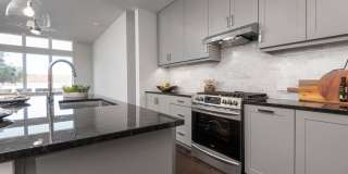 7600 Broadway Gallery 12