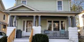 Must-See 4 BR/1.5 BA off-campus home Gallery 1