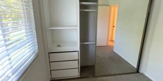 Huntington Continental: 4 Bedroom 1.5 Bath Attached Townhouse Gallery 10