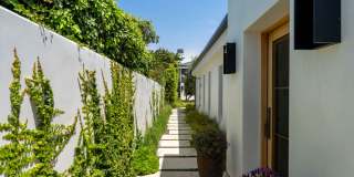 Fully Furnished Luxury Retreat in Pierpont! Gallery 4