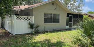 Beautuful 2 bedroom, 2 bath, 2 car garage rental home in Weeki Wachee! Gallery 41