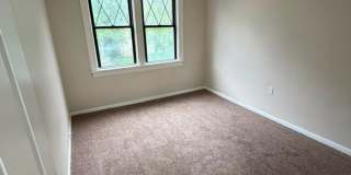 Spacious 5BR Home in Wilmerding Gallery 9