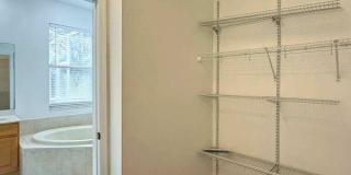 9512 Greenpointe Drive Gallery 58