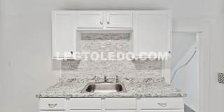 4039 Vermaas Ave.-Upper Gallery 2