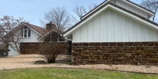 Rare Leasing Opportunity it in the Heart of Fort Smith/One Acre Lot w/City Views/Four Bed/3full+2Half Baths Gallery 15