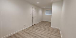 200 E Phillips St Gallery 10