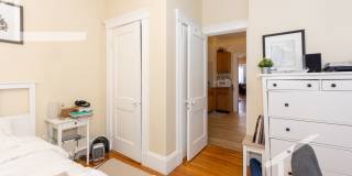 Very spacious 3 bed in Brookline... Gallery 6