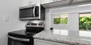 Gainsborough Court, Churchill Mews, and Copperfield Square Apartments & Townhomes Gallery 10