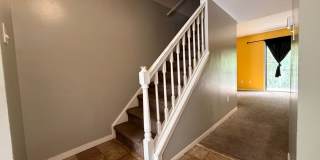Great 3 bed 2.5 Bath on South Side of Bloomington! Gallery 1