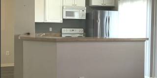 Beautiful end condo in great Powell location!! Gallery 7