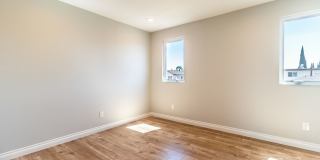 1737 S Longwood Ave Gallery 21