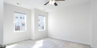 24620 BYRNE MEADOW Square Gallery 25