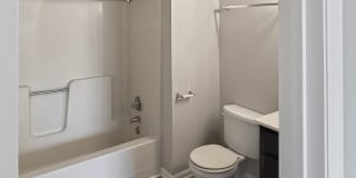 Spacious Two Bedroom Townhome In Kannapolis Gallery 11