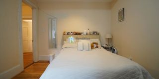 9 Vernon St. Gallery 10