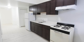 5335-5345 S. Kimbark Ave. Gallery 22