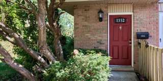 1352 Tishman Lane Gallery 1