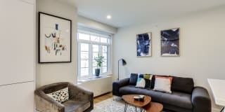 2900 Adams Mill Gallery 37