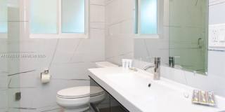 809 S 17th Avenue, Hollywood, FL 33020 Gallery 21