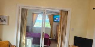 Oceanviews Private 1 bed / 1 bath sep. cottage. "INCL ALL utilities + WIFI internet". Furnished. Gallery 8