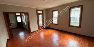 2403 North Clinton Street Gallery 4