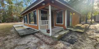 Beautiful 1Bedroom Bungalow next to Lake Hutchinson in Keystone Heights available May 8th Gallery 1