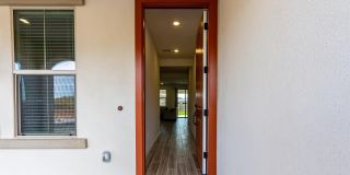 21283 W EDGEMONT Avenue Gallery 3